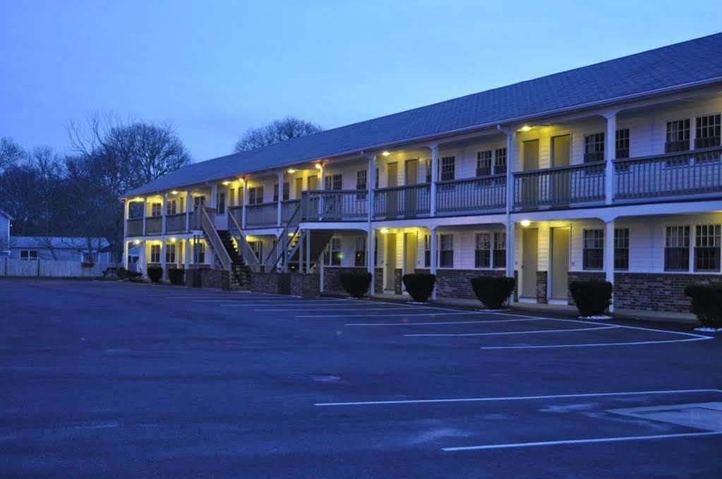 Freebird By Reverie Boutique Collection West Yarmouth Exterior photo
